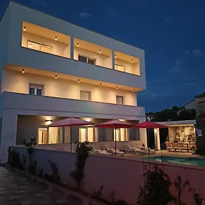 Apartmant & Rosa Medulin Pensjonat